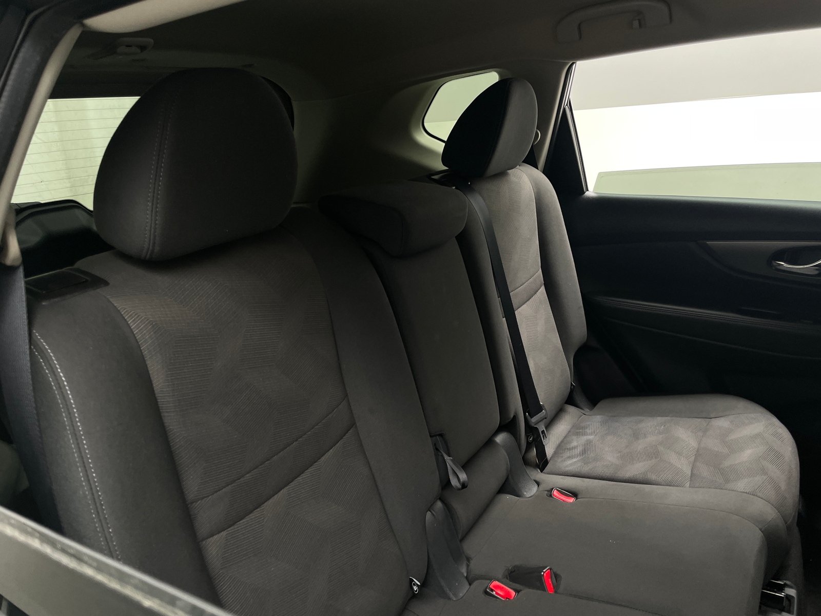 Thumbnail: 2016 Nissan Rogue - 6