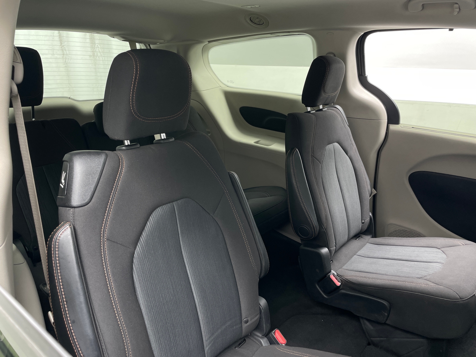 Thumbnail: 2020 Chrysler Pacifica - 6