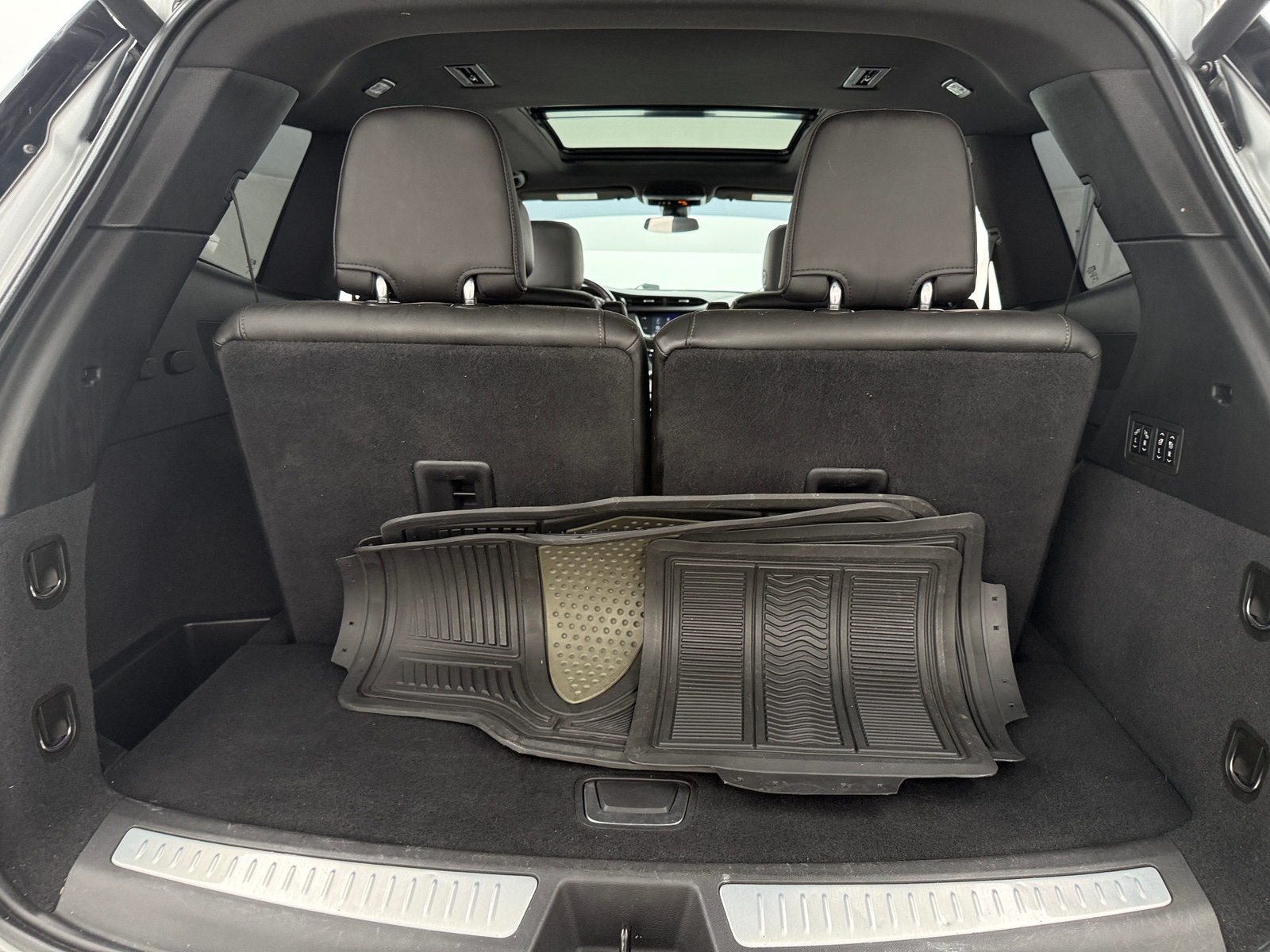 Thumbnail: 2020 Cadillac XT6 - 6