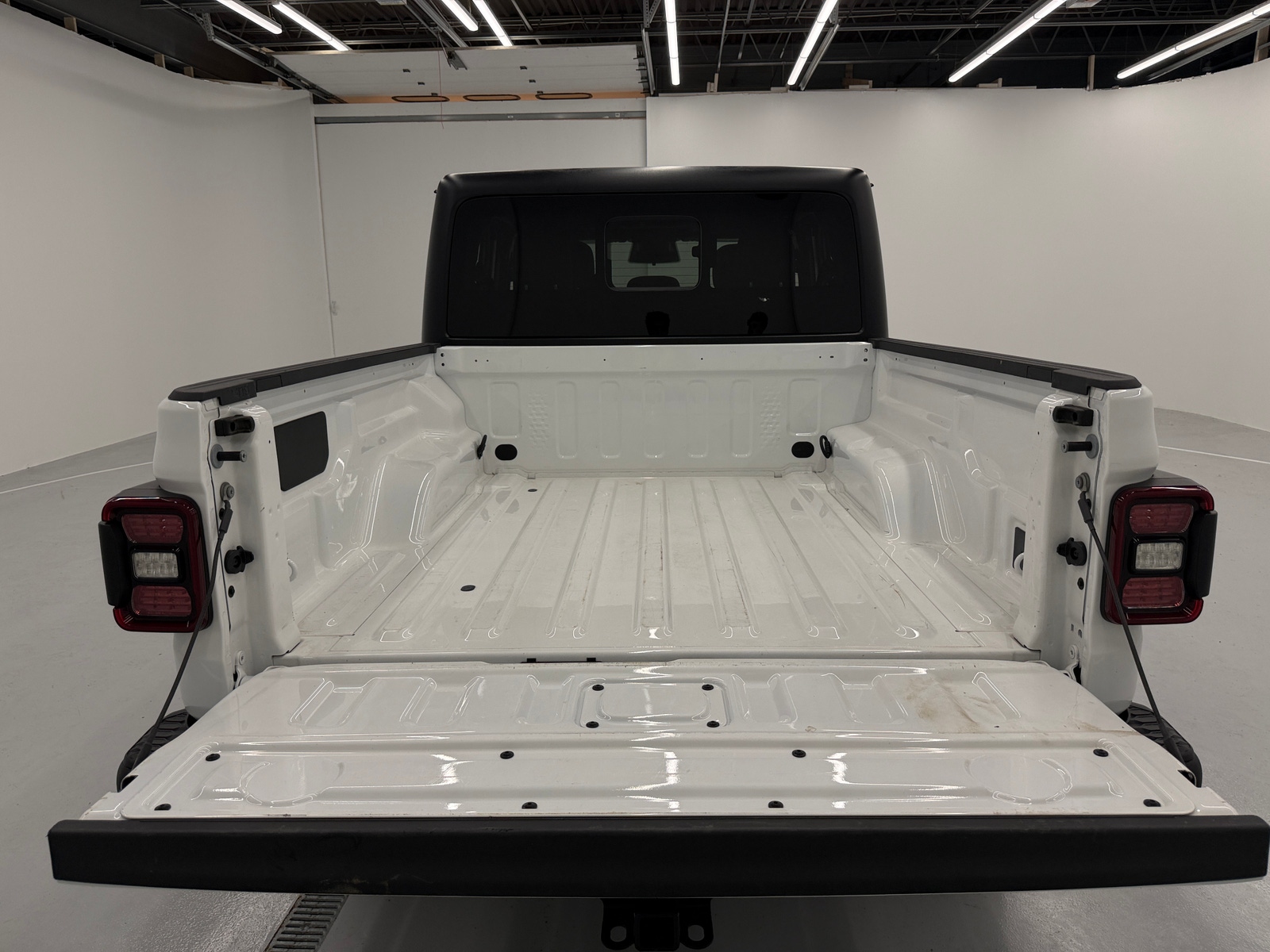 Thumbnail: 2026 Jeep Gladiator - 7