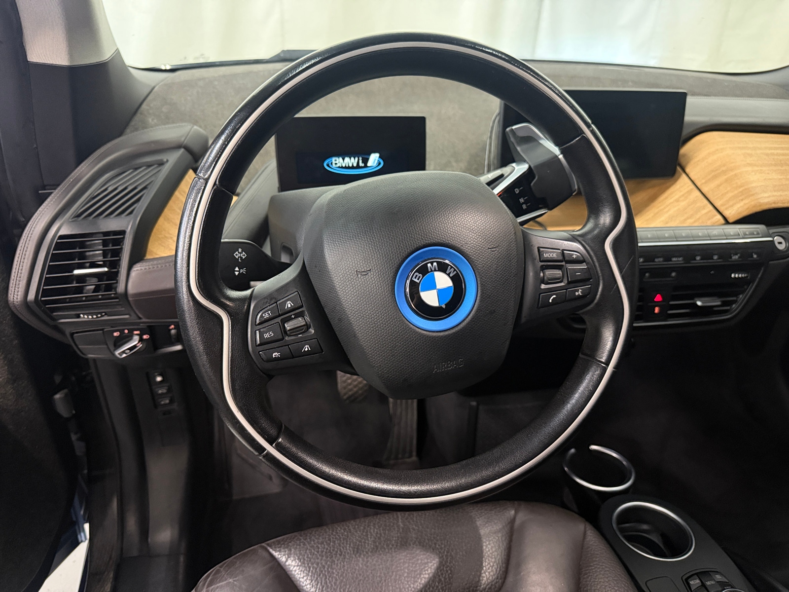 Thumbnail: 2015 BMW i3 - 4
