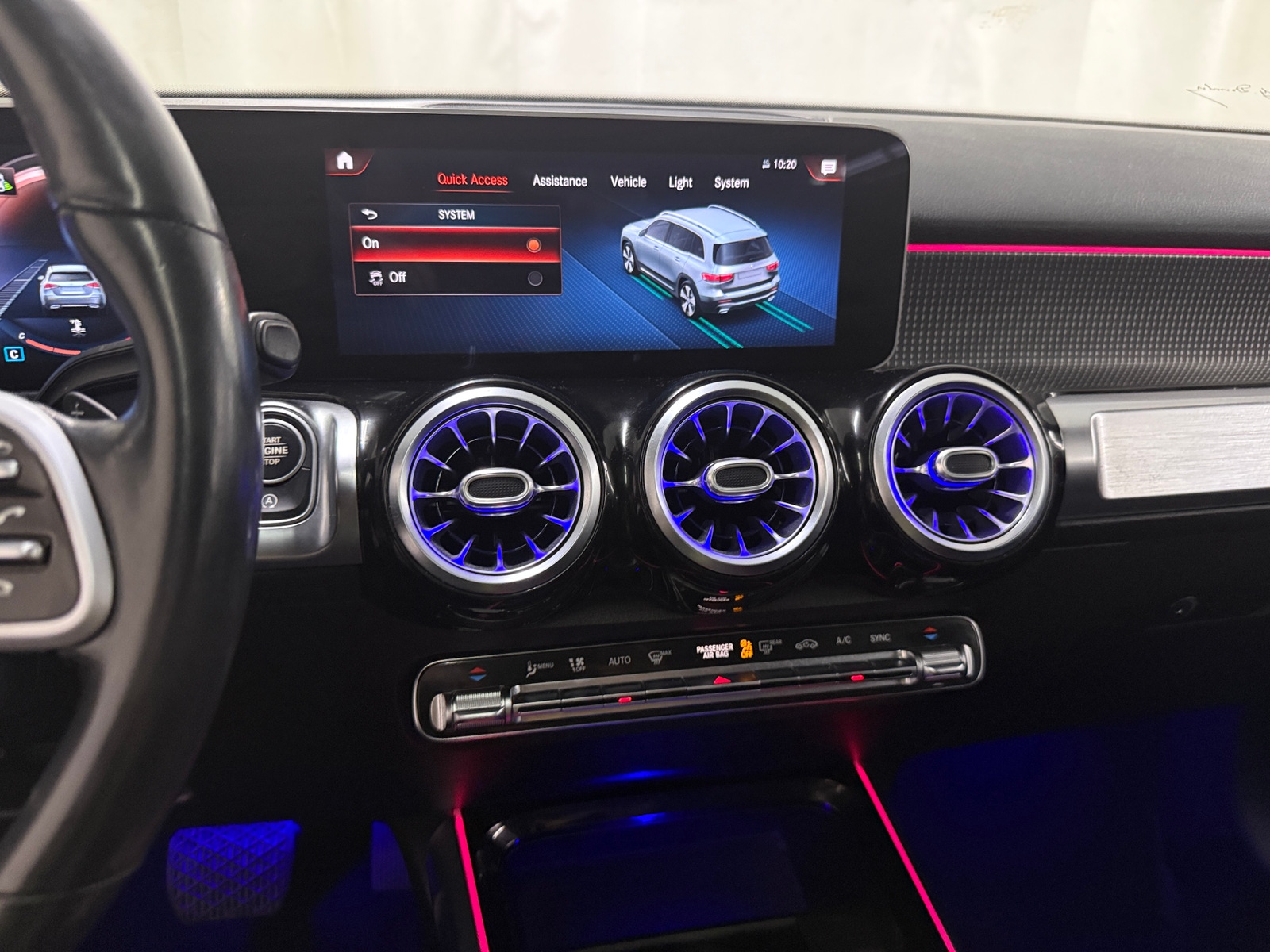 Thumbnail: 2020 Mercedes-Benz GLB - 3