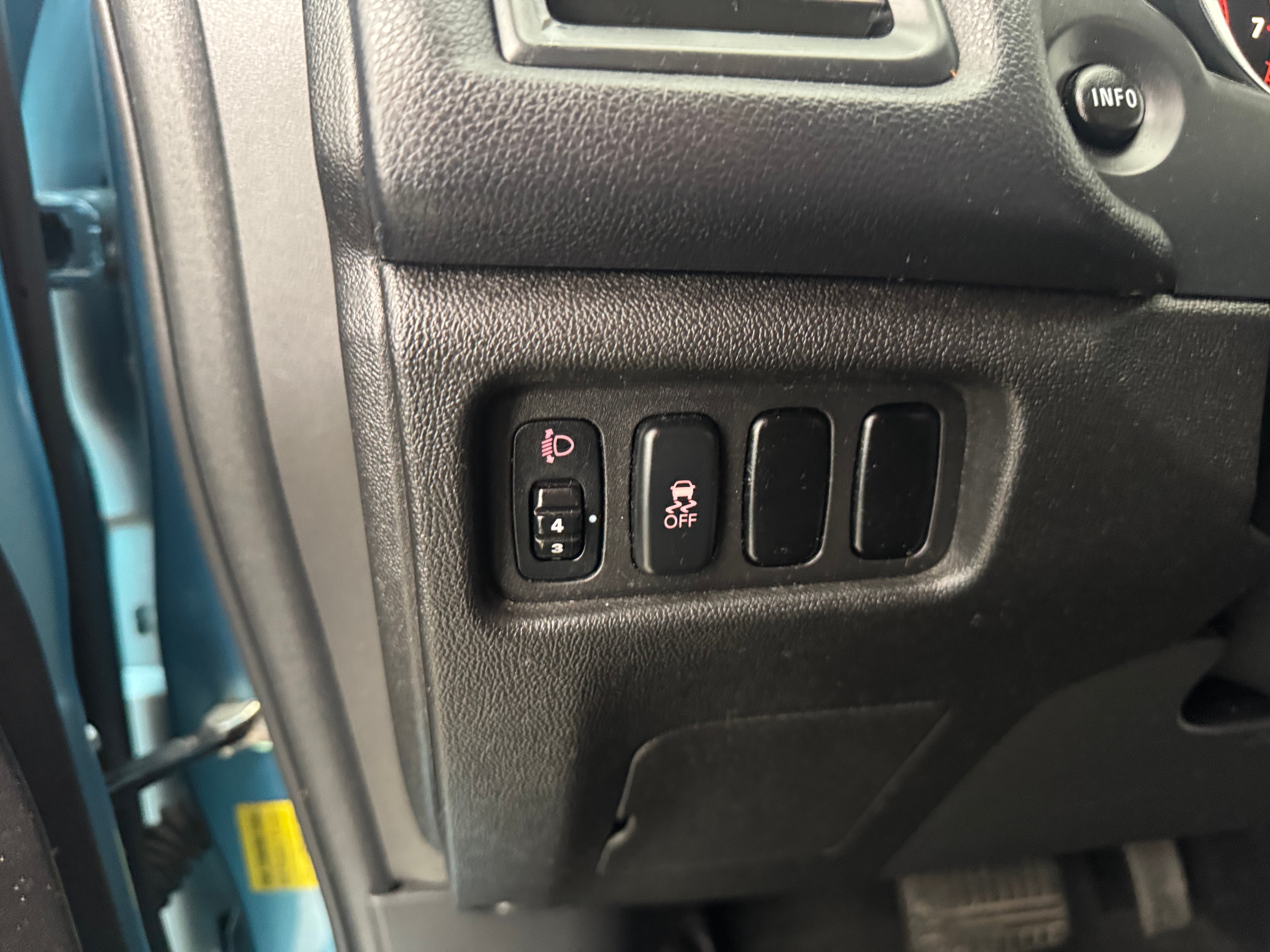 Used 2014 Mitsubishi Outlander Sport SE with VIN 4A4AP4AU2EE028345 for sale in Pewaukee, WI