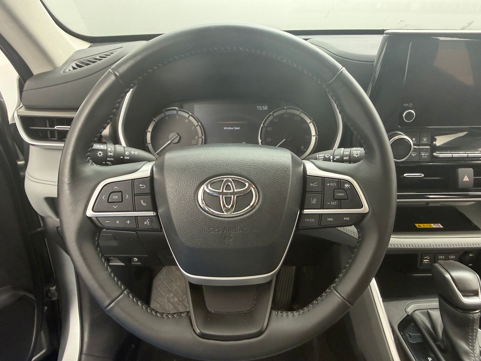 Thumbnail: 2023 Toyota Highlander - 5
