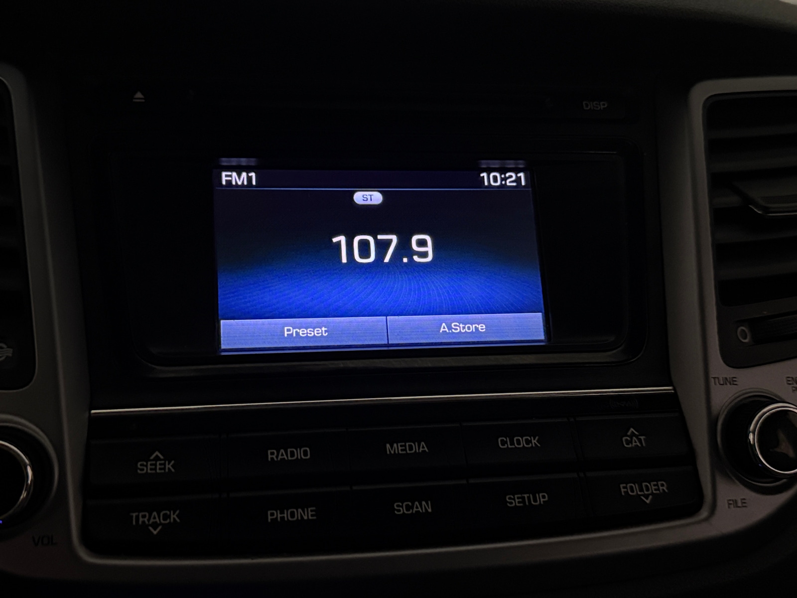 Thumbnail: 2016 Hyundai Tucson - 4