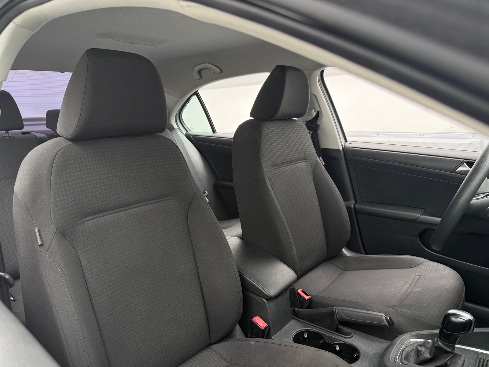 Thumbnail: 2015 Volkswagen Jetta - 2