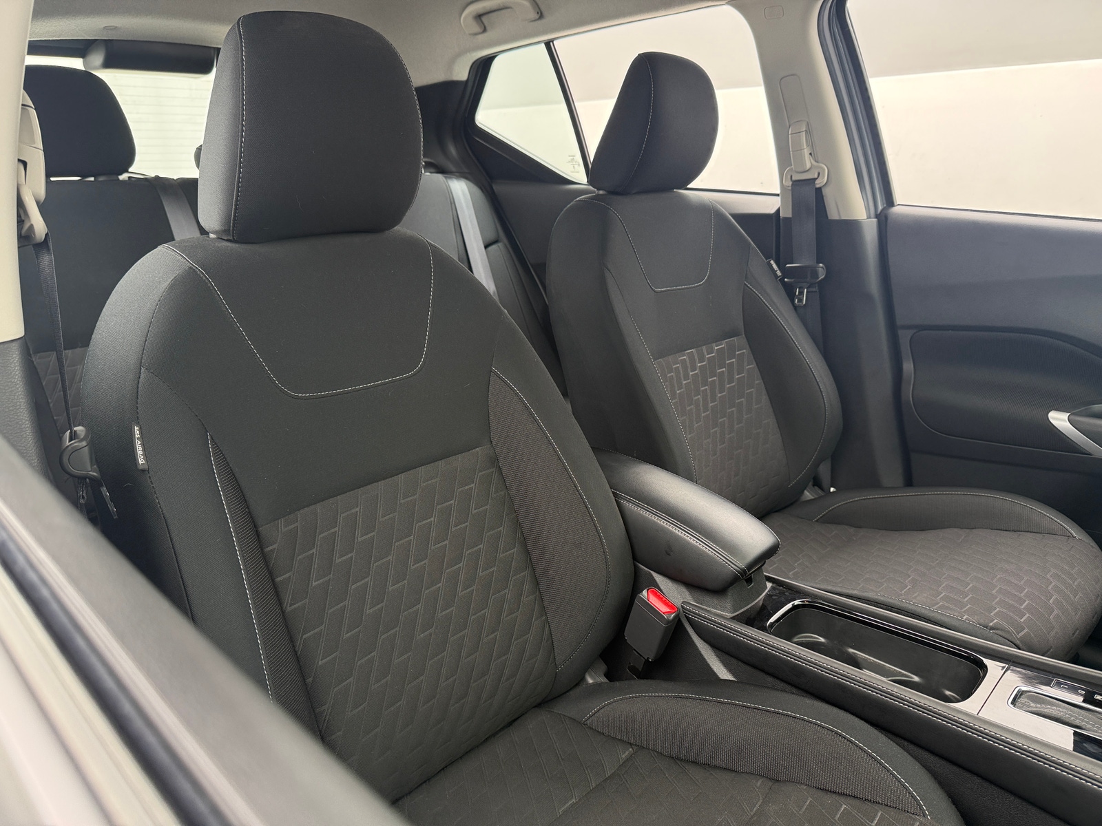 Thumbnail: 2023 Nissan Kicks - 2