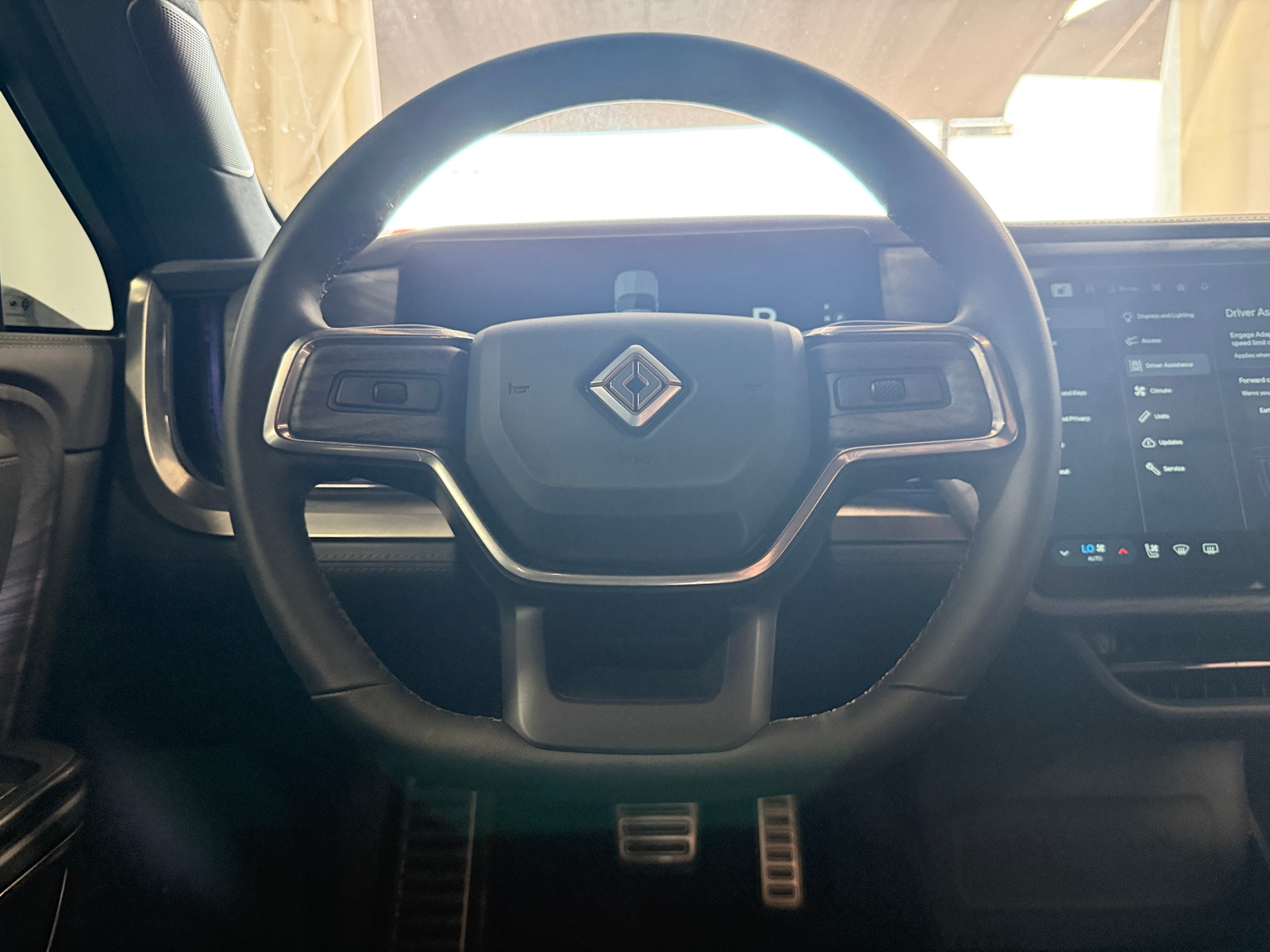 Thumbnail: 2022 Rivian R1T - 4