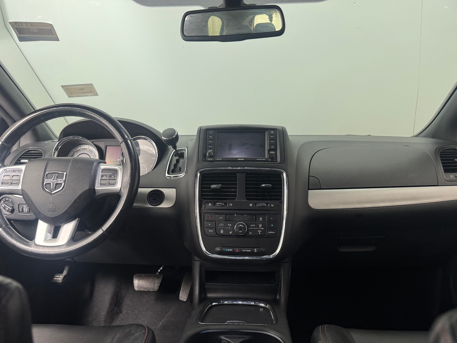 Thumbnail: 2018 Dodge Grand Caravan - 2
