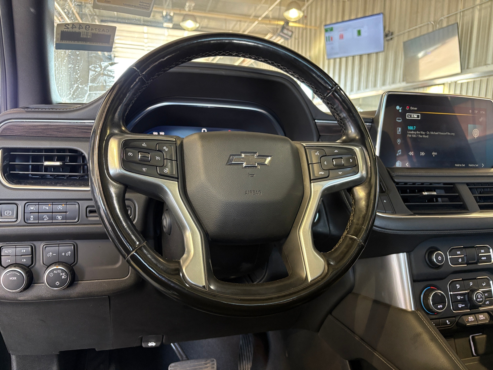 Thumbnail: 2023 Chevrolet Suburban - 5