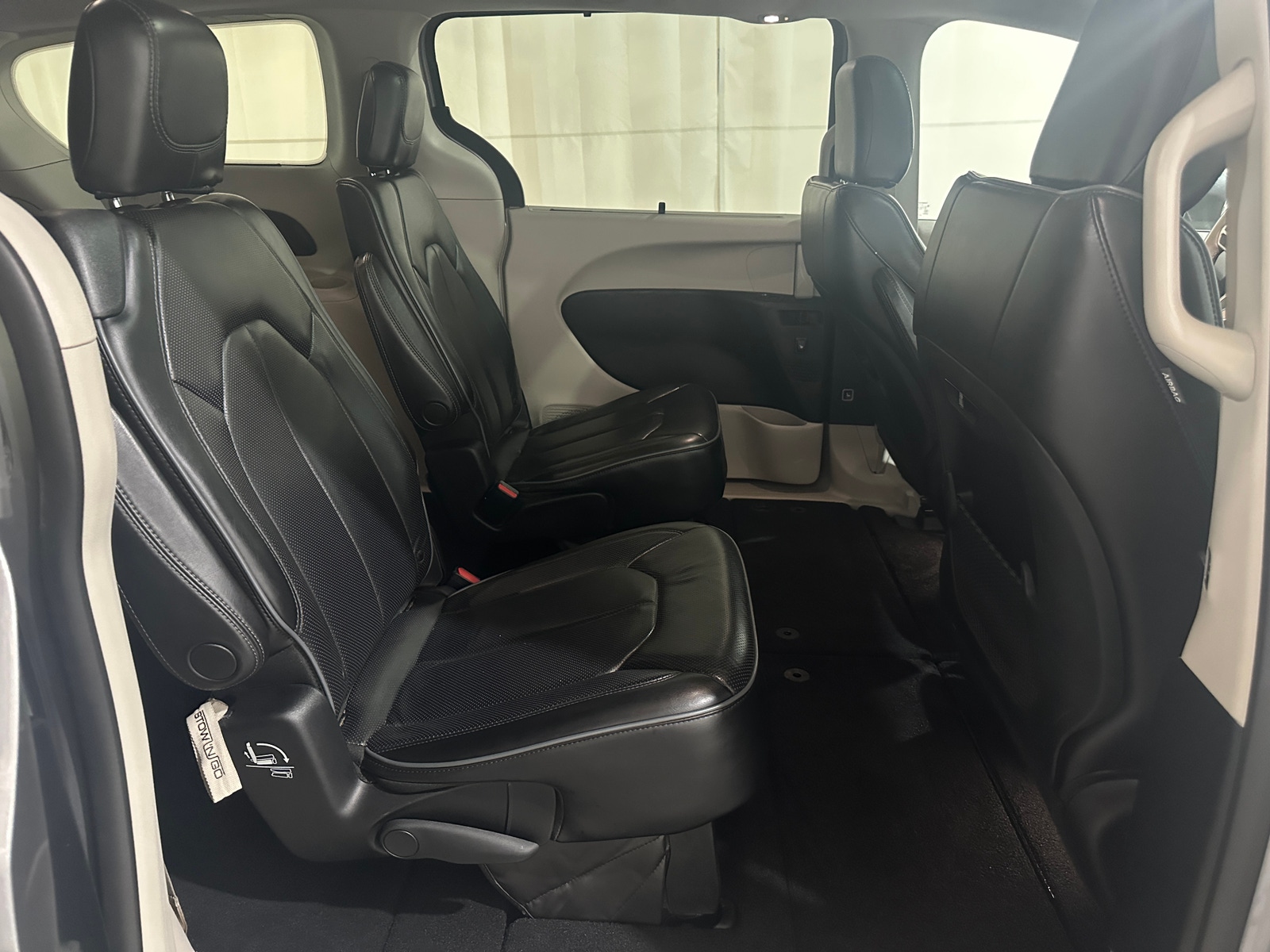 Thumbnail: 2018 Chrysler Pacifica - 5