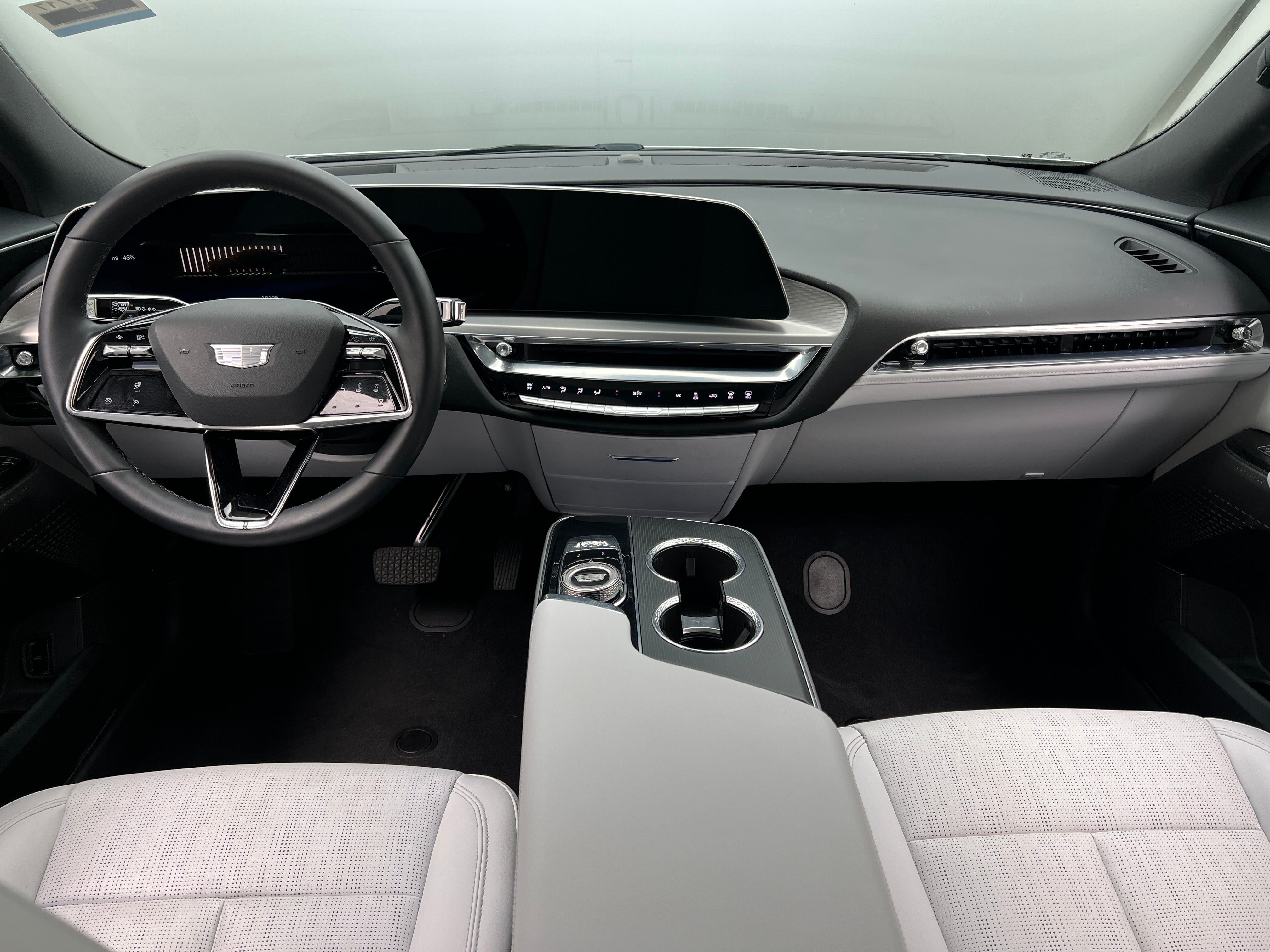 Used 2024 Cadillac LYRIQ Luxury 1 with VIN 1GYKPPRK4RZ110621 for sale in Oak Creek, WI