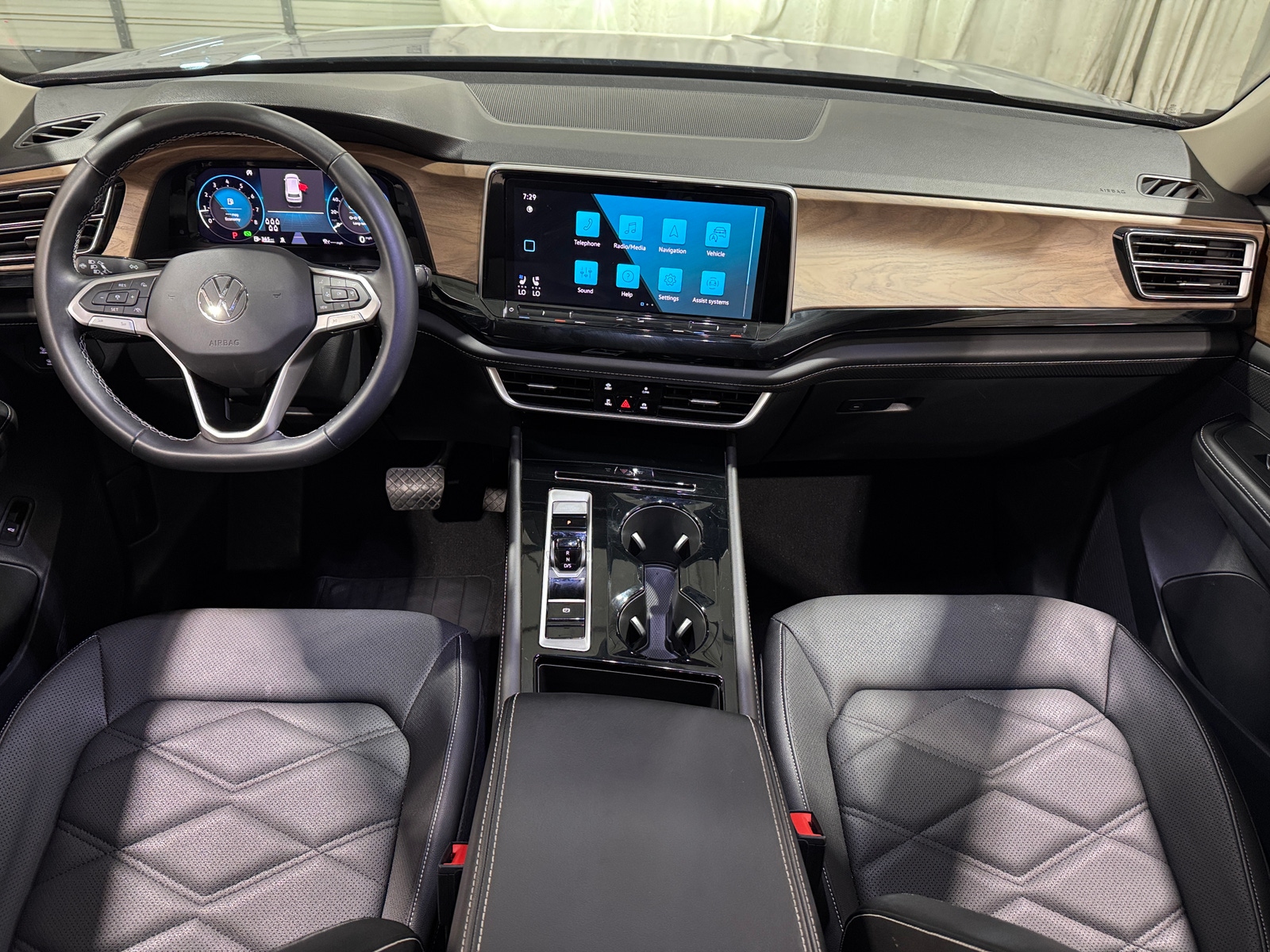 Thumbnail: 2026 Volkswagen Atlas - 2