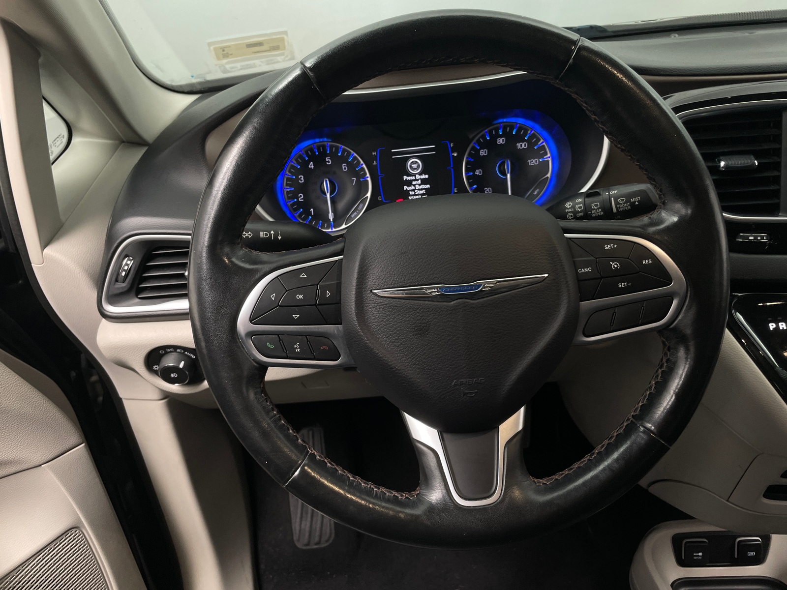 Thumbnail: 2019 Chrysler Pacifica - 4