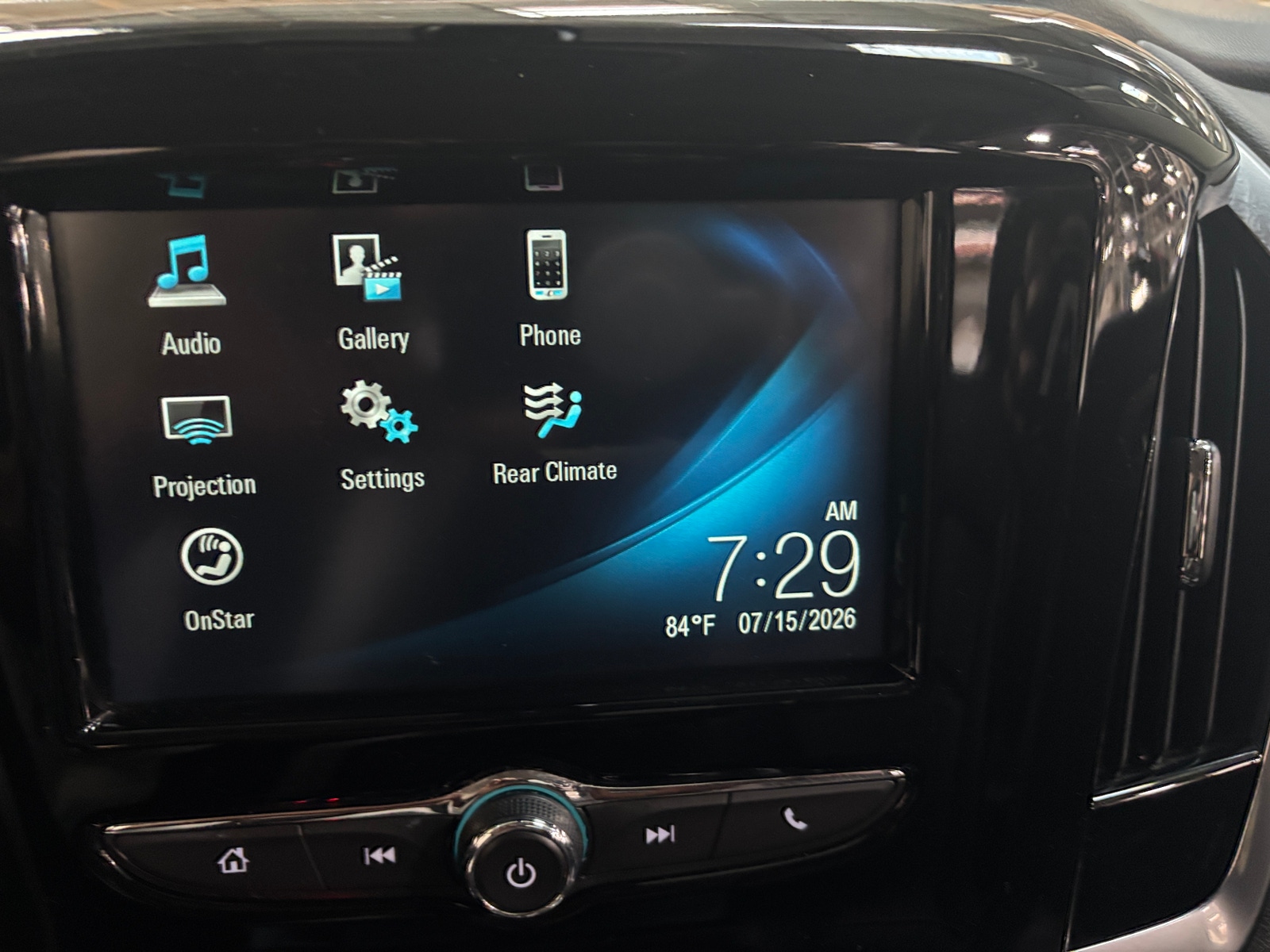 Thumbnail: 2019 Chevrolet Traverse - 4