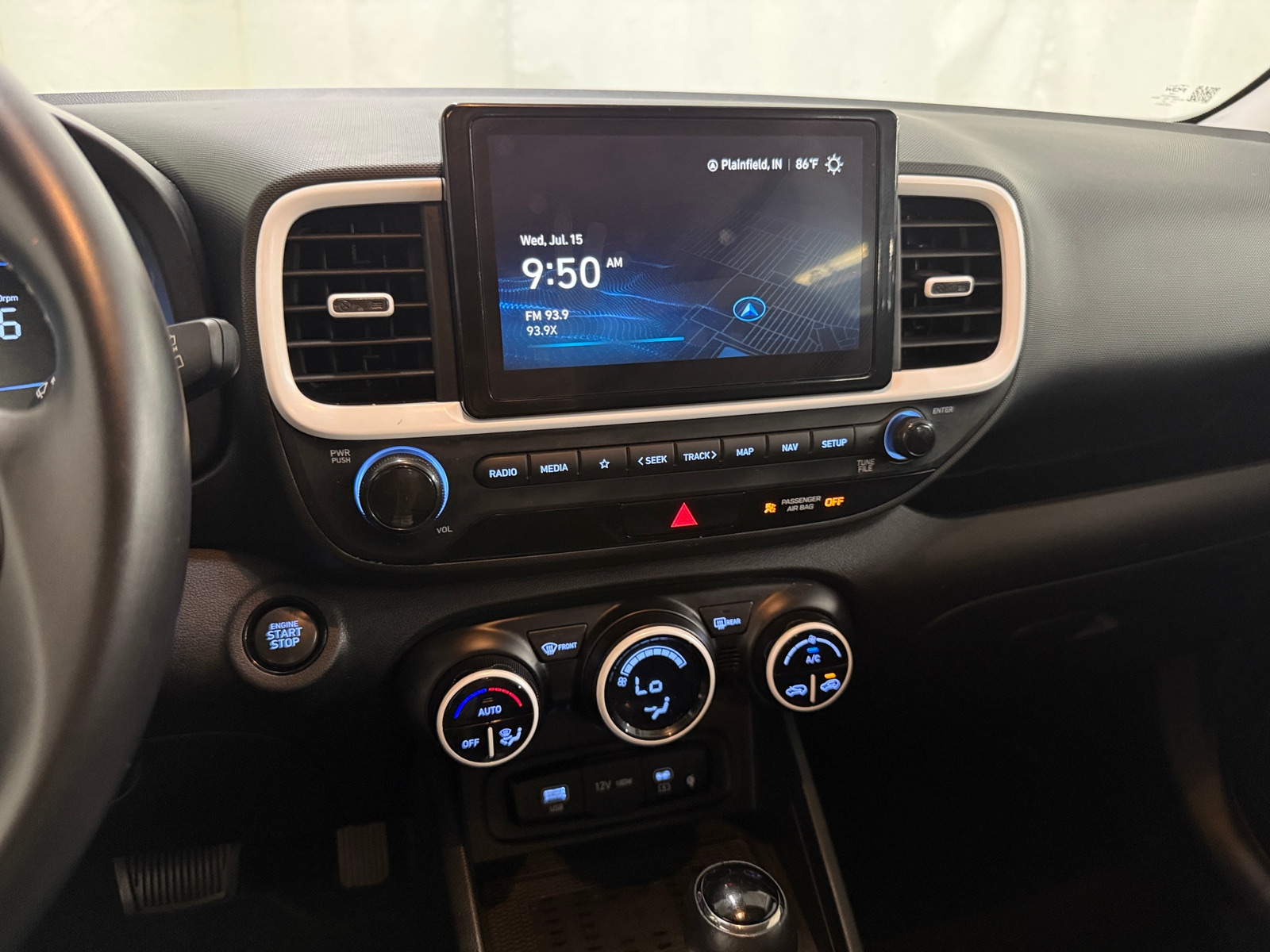 Thumbnail: 2024 Hyundai Venue - 3
