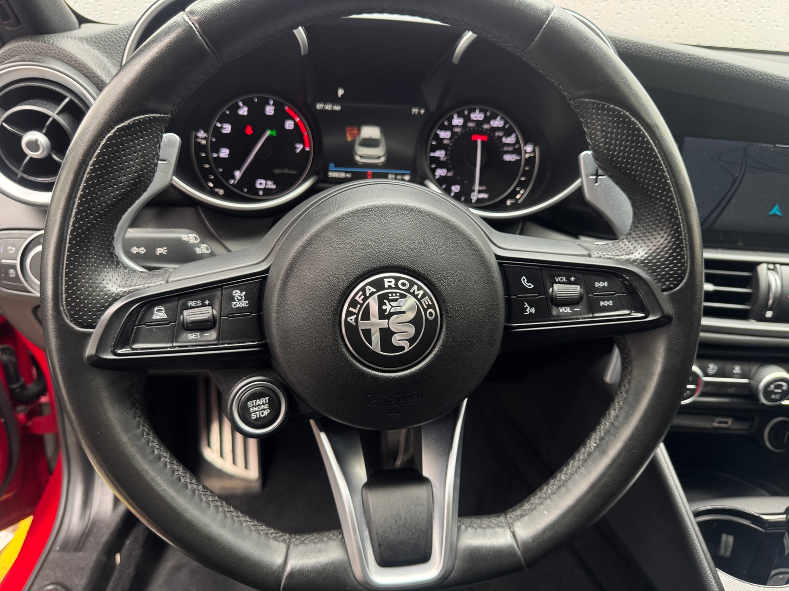 Thumbnail: 2022 Alfa Romeo Giulia - 4
