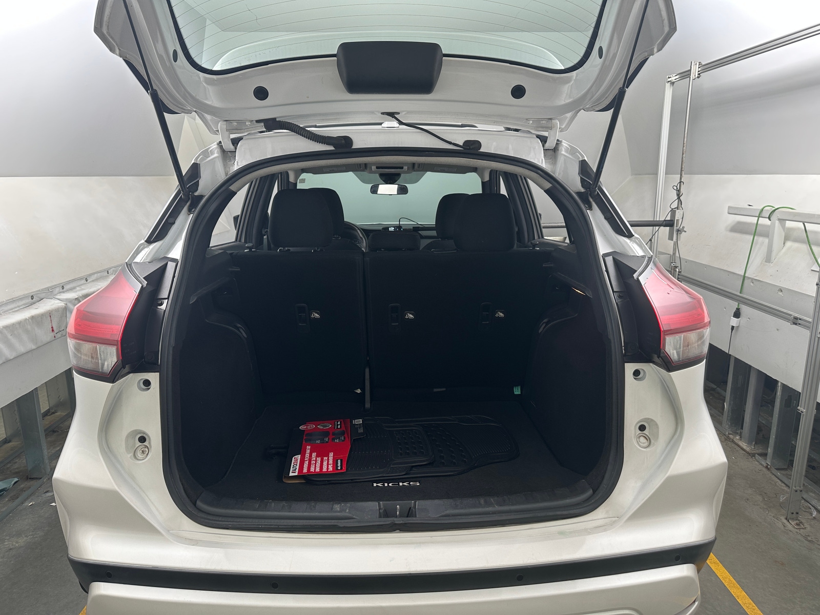 Thumbnail: 2022 Nissan Kicks - 7