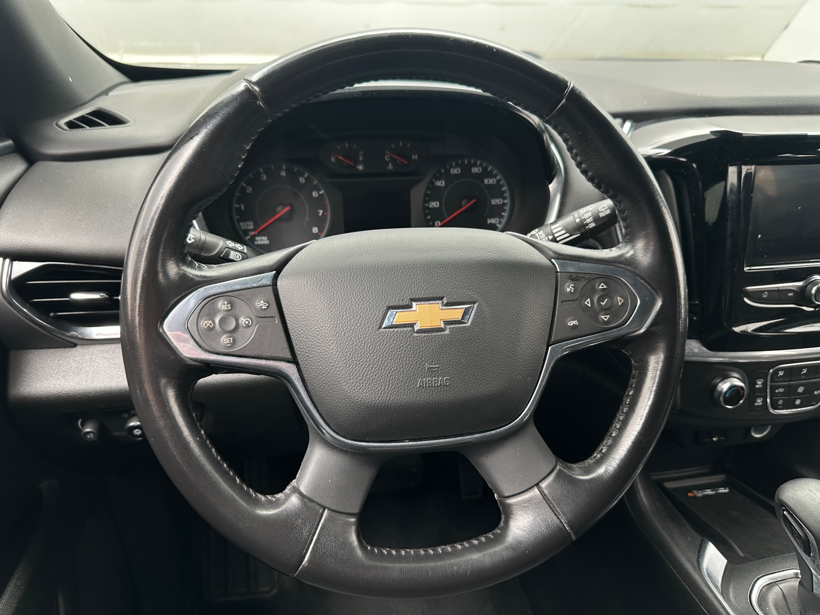 Thumbnail: 2022 Chevrolet Traverse - 5