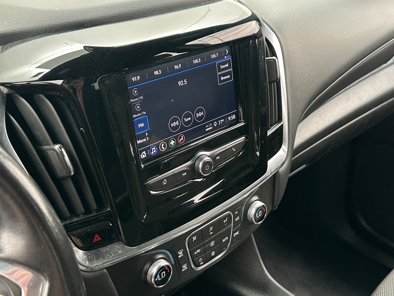 Thumbnail: 2022 Chevrolet Traverse - 4