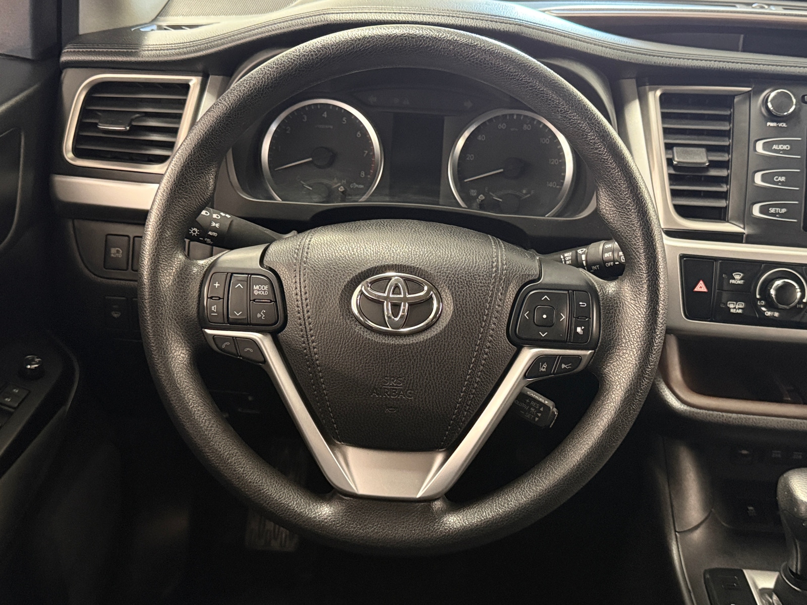 Thumbnail: 2017 Toyota Highlander - 5