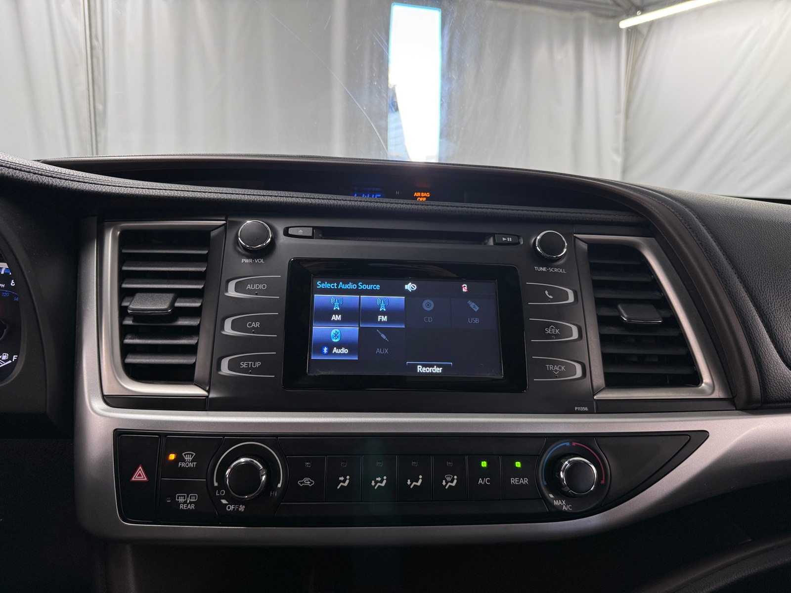 Thumbnail: 2017 Toyota Highlander - 4
