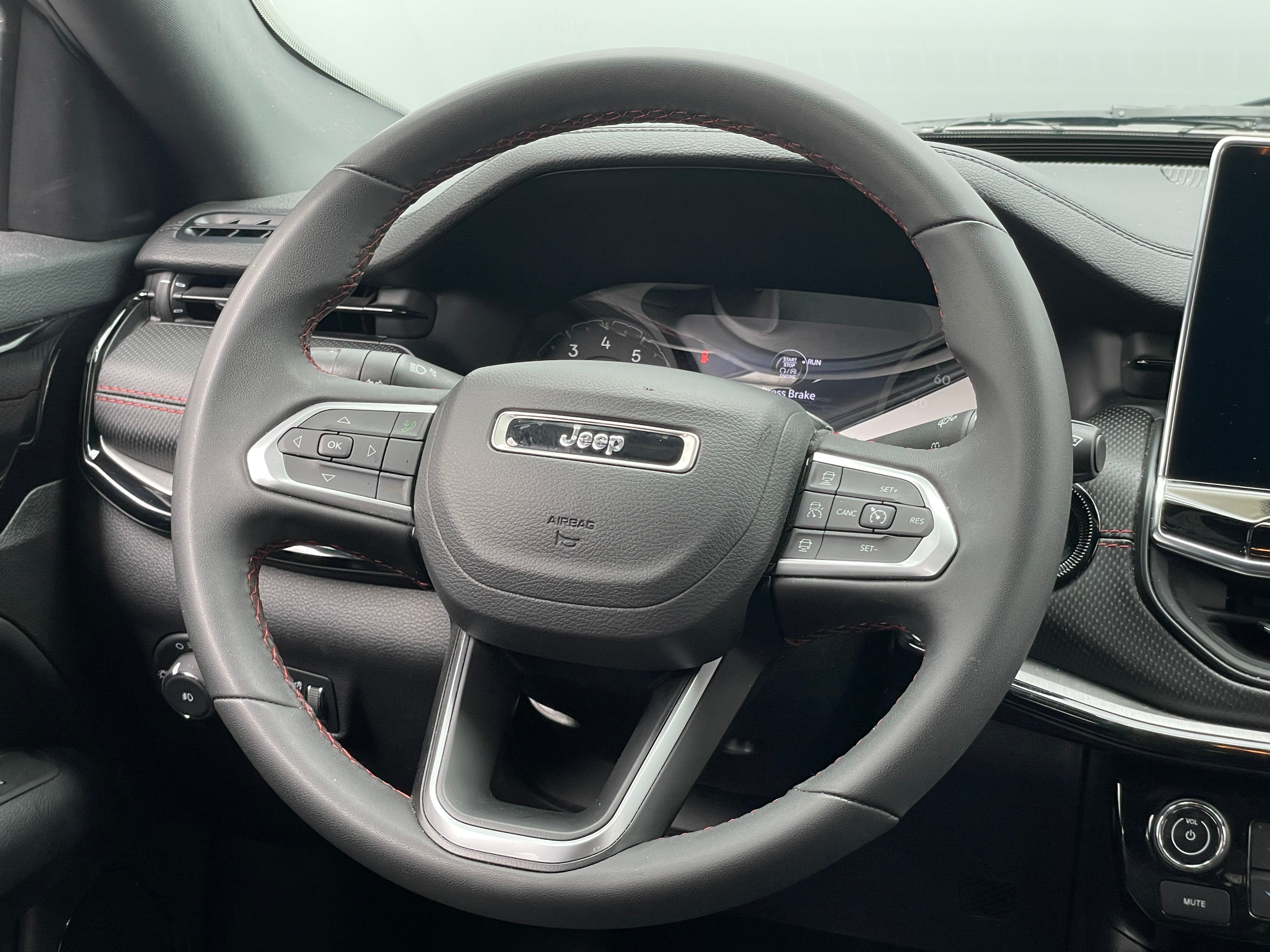 2025 Jeep Compass Trailhawk - Photo 4