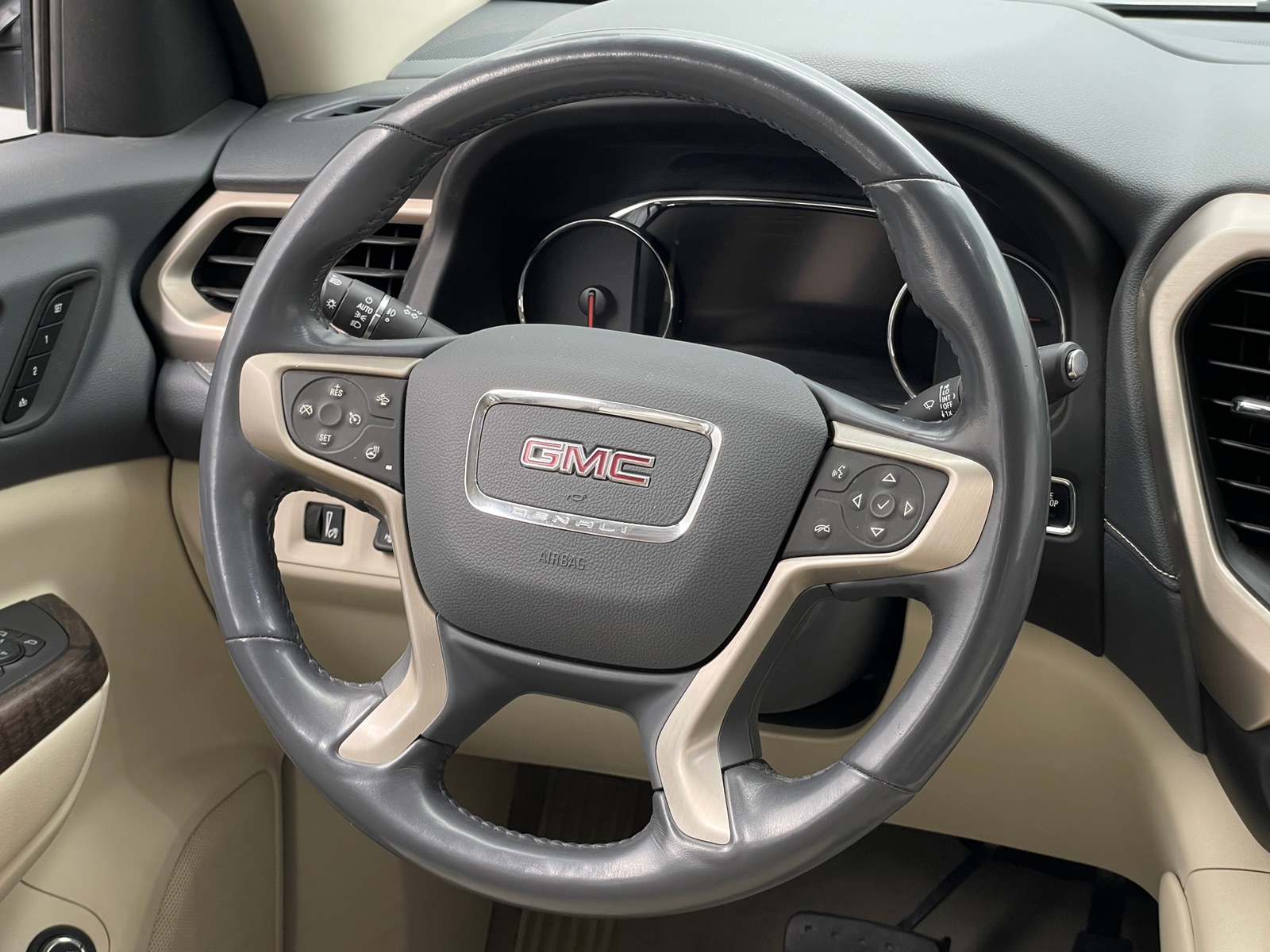 Thumbnail: 2020 GMC Acadia - 4