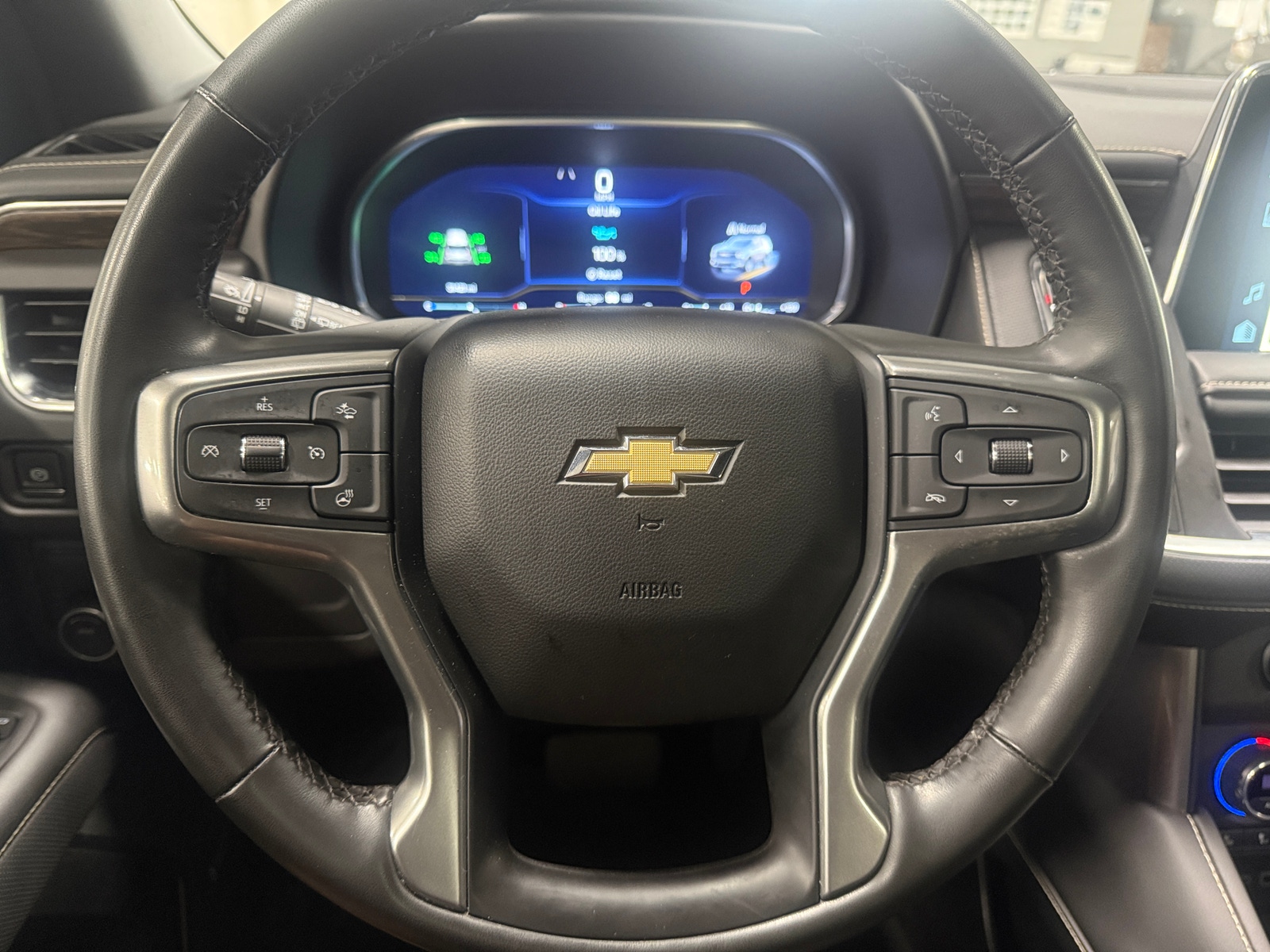 Thumbnail: 2023 Chevrolet Tahoe - 4