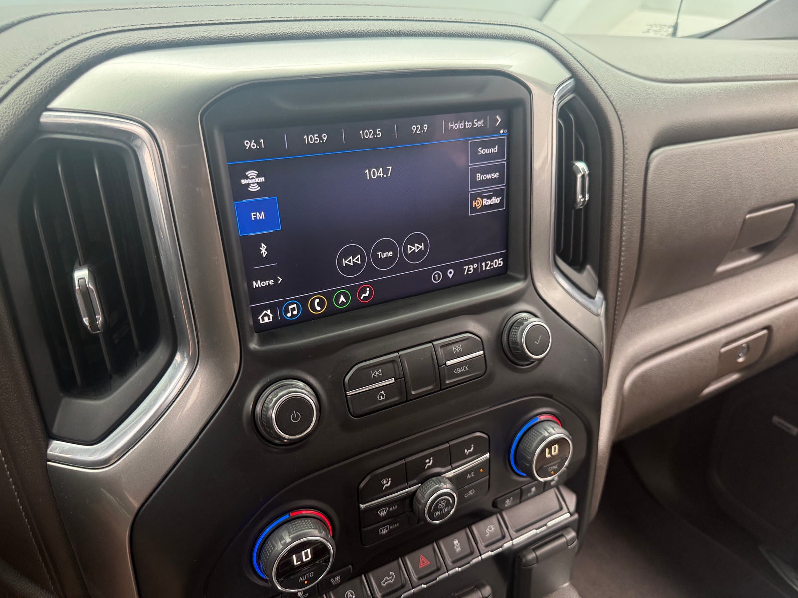 Thumbnail: 2019 Chevrolet Silverado 1500 - 3