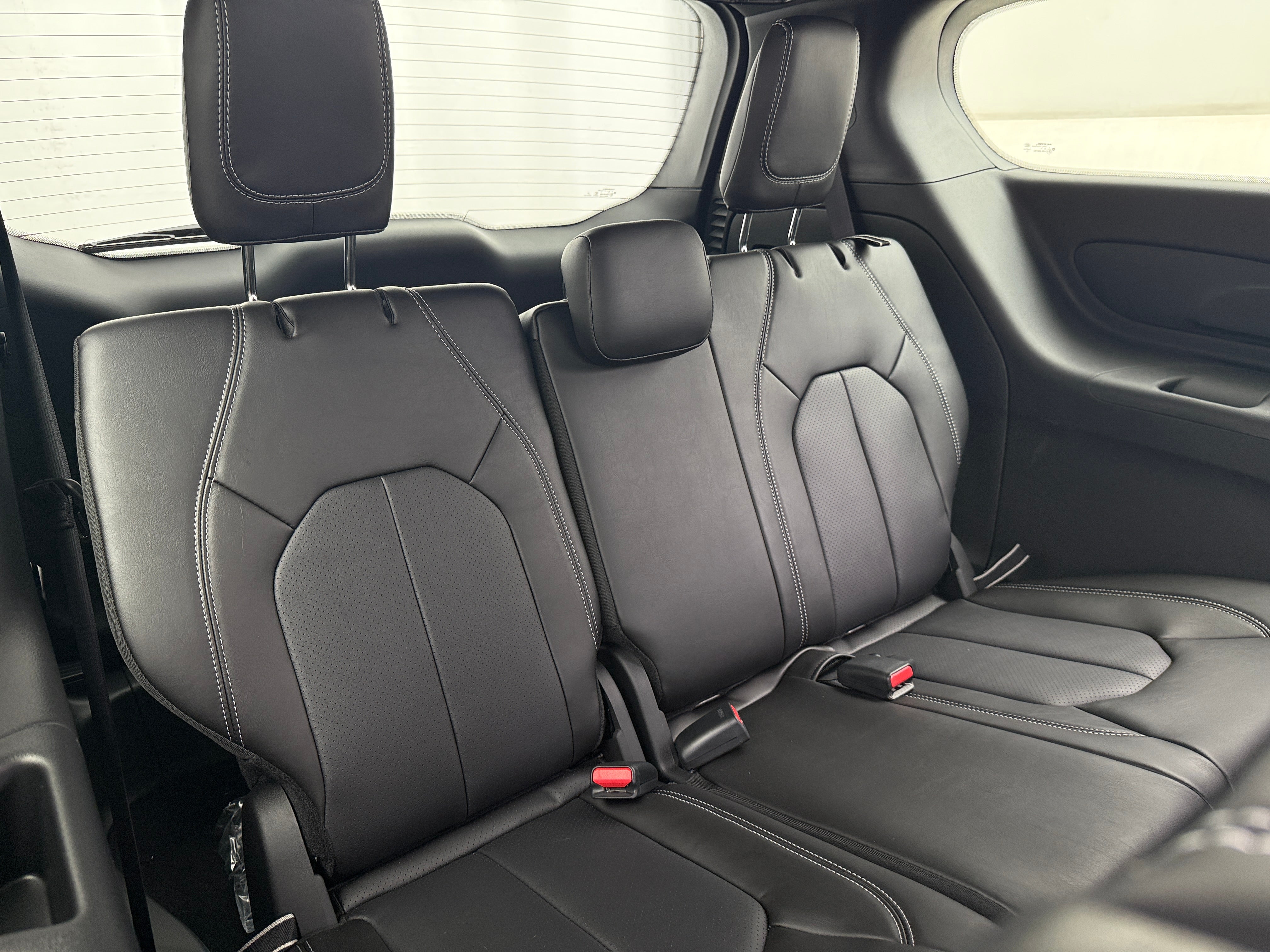 2027 Chrysler Voyager LX