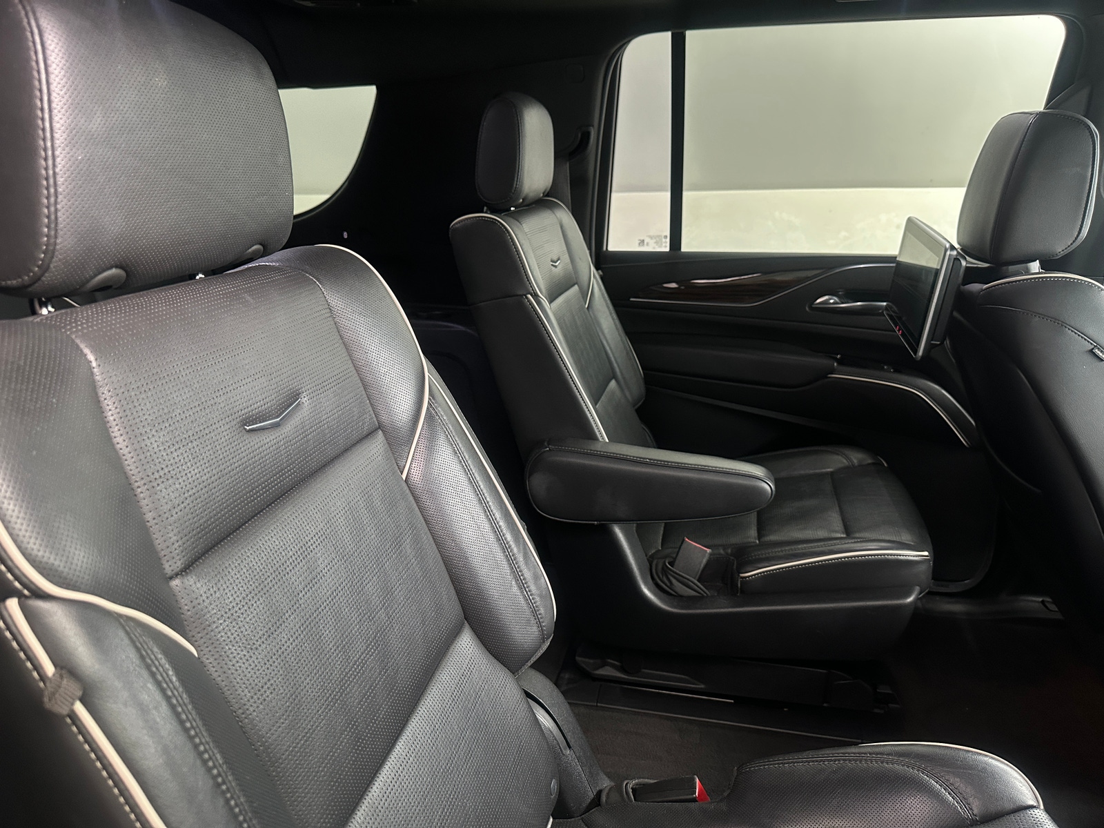 Thumbnail: 2022 Cadillac Escalade - 5