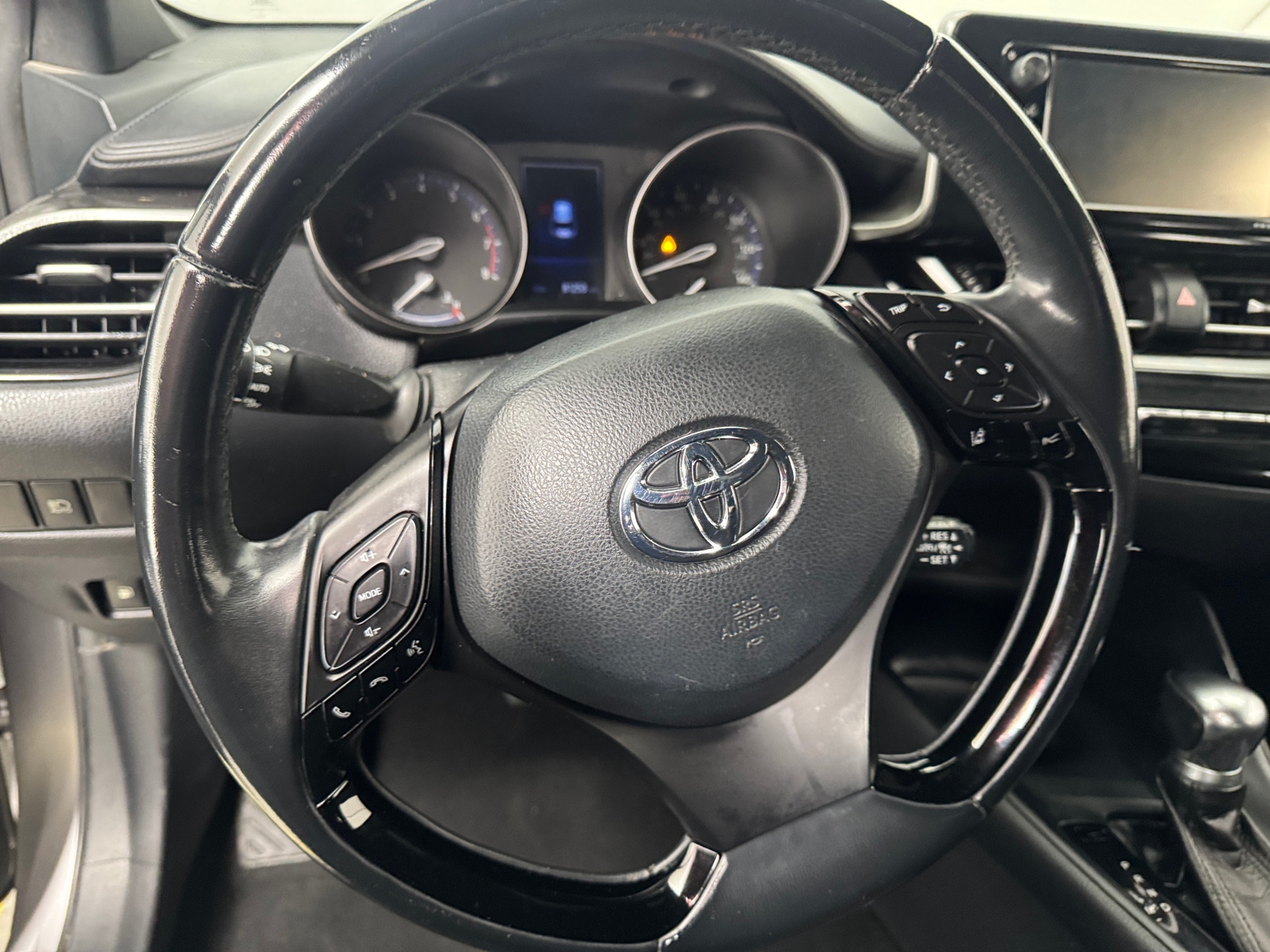 Thumbnail: 2018 Toyota C-HR - 5