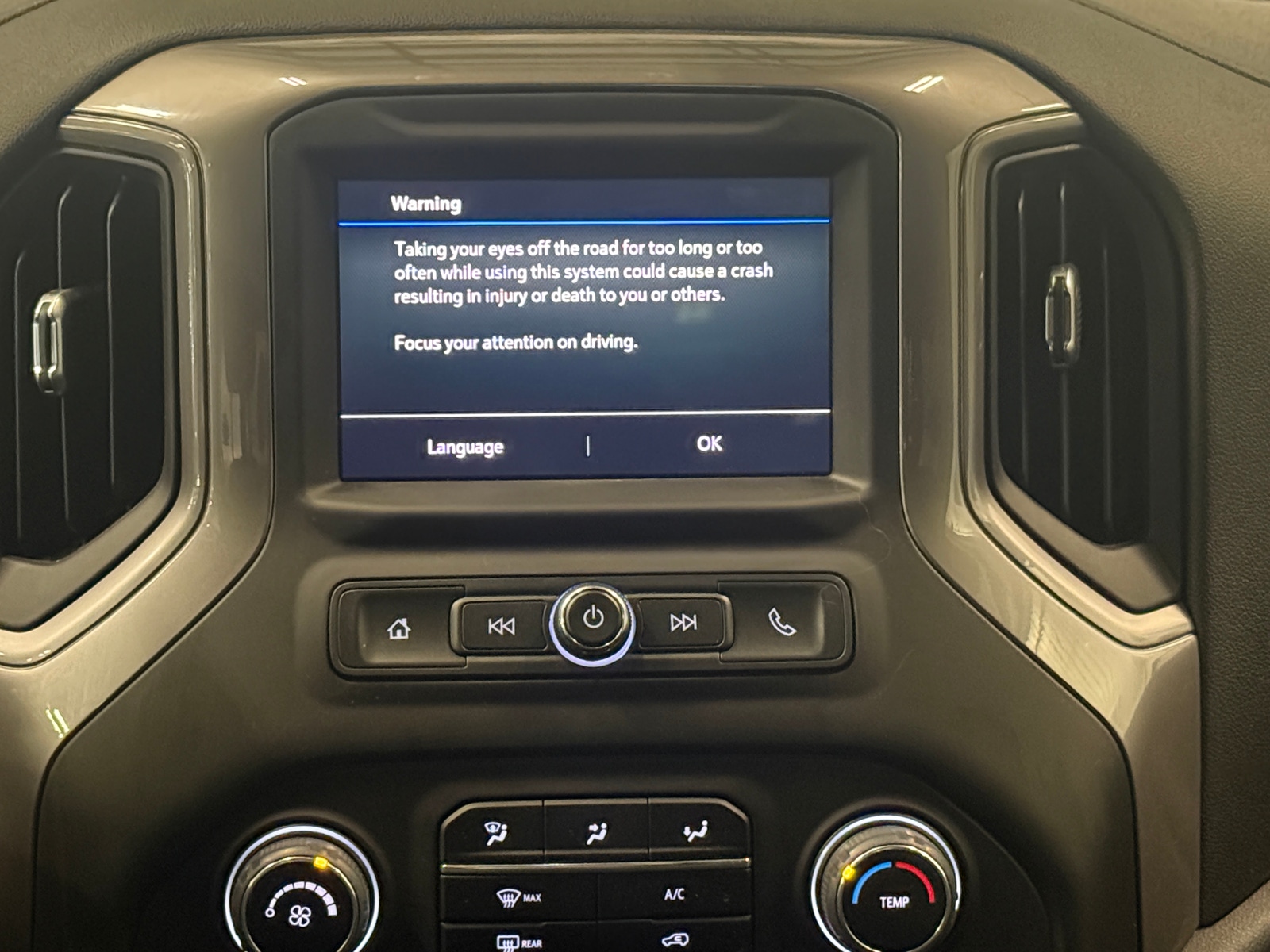 Thumbnail: 2022 Chevrolet Silverado 1500 - 4