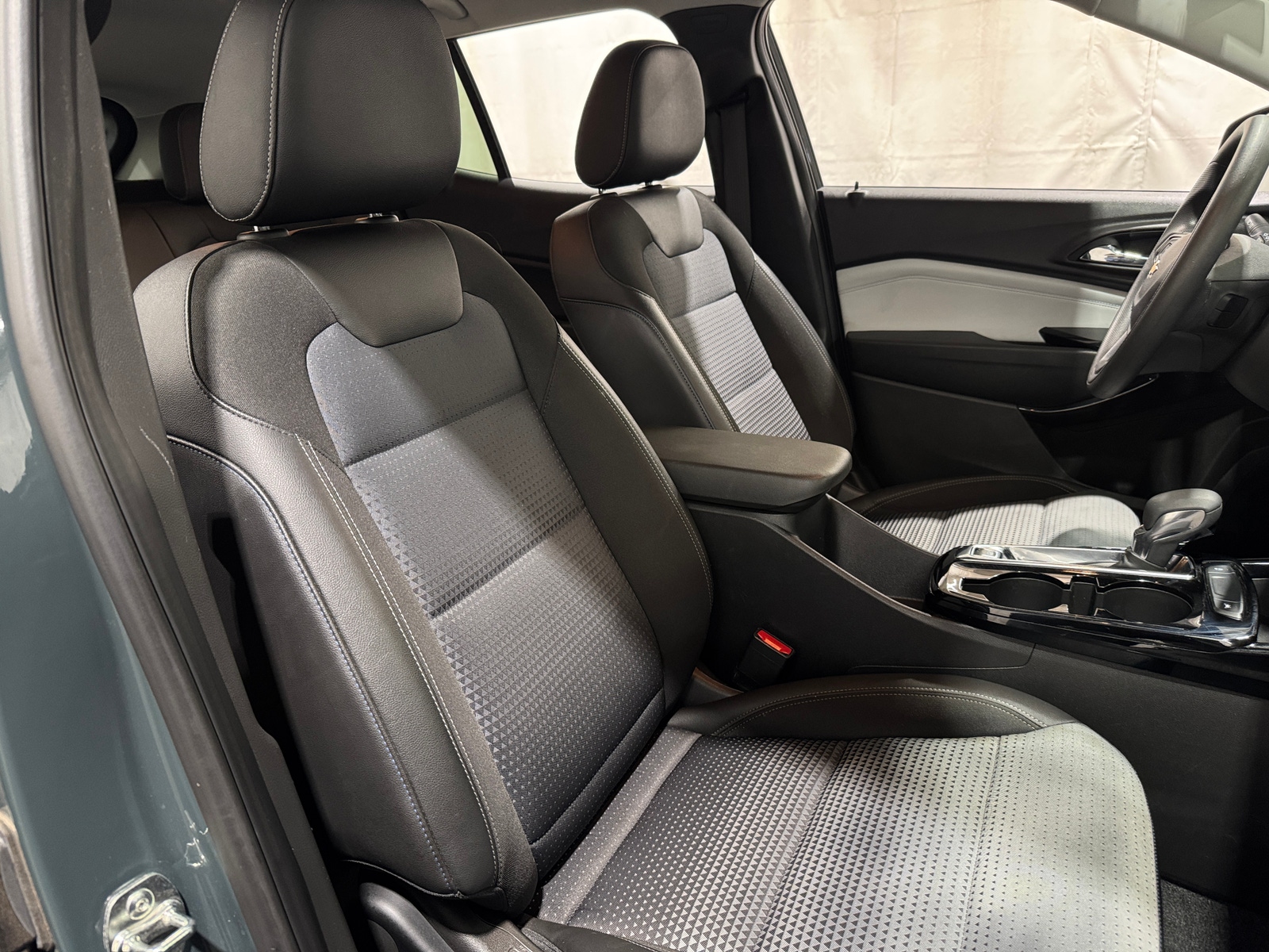 Thumbnail: 2025 Chevrolet Trax - 2