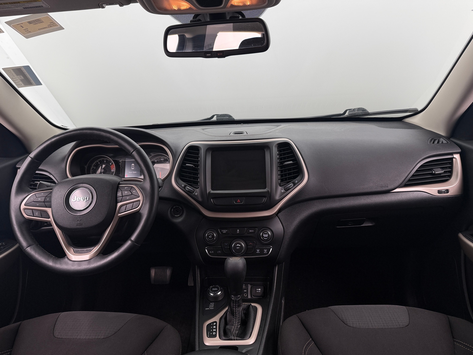 Thumbnail: 2017 Jeep Cherokee - 3
