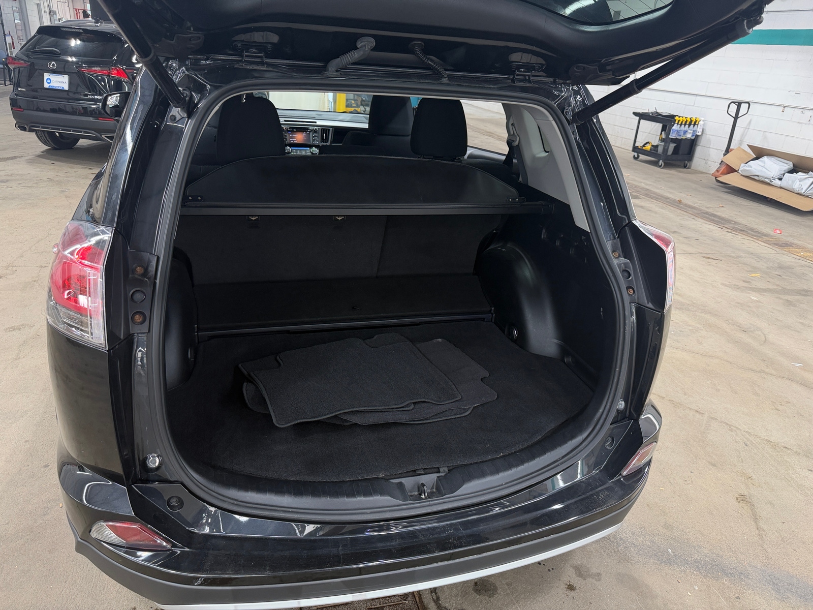 Thumbnail: 2016 Toyota RAV4 - 7