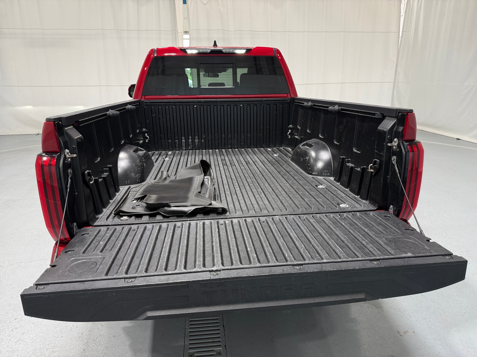 Thumbnail: 2022 Toyota Tundra - 7