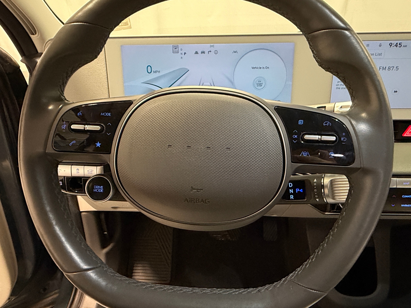 Thumbnail: 2023 Hyundai Ioniq 5 - 4