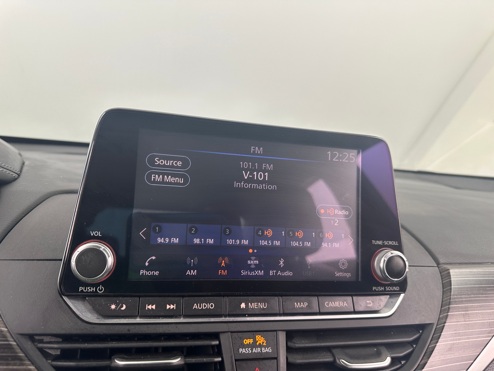 Thumbnail: 2019 Nissan Altima - 3
