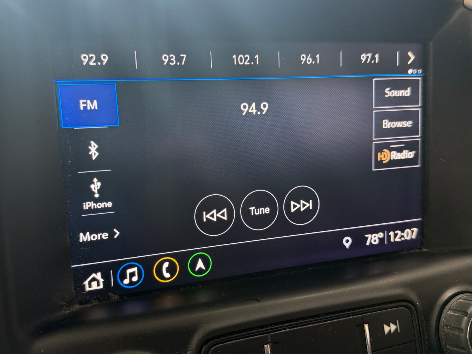Thumbnail: 2020 GMC Terrain - 3