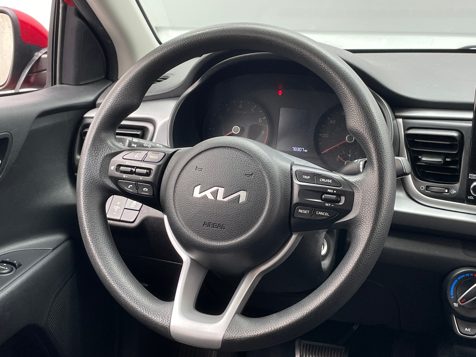 Thumbnail: 2022 Kia Rio - 5