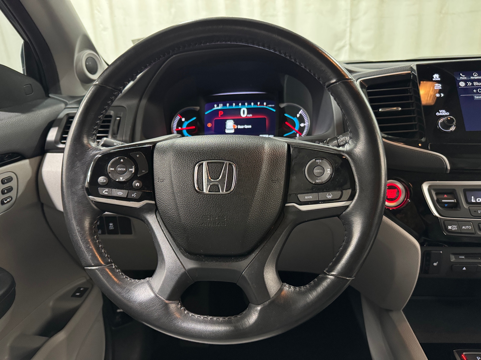 Thumbnail: 2019 Honda Pilot - 4