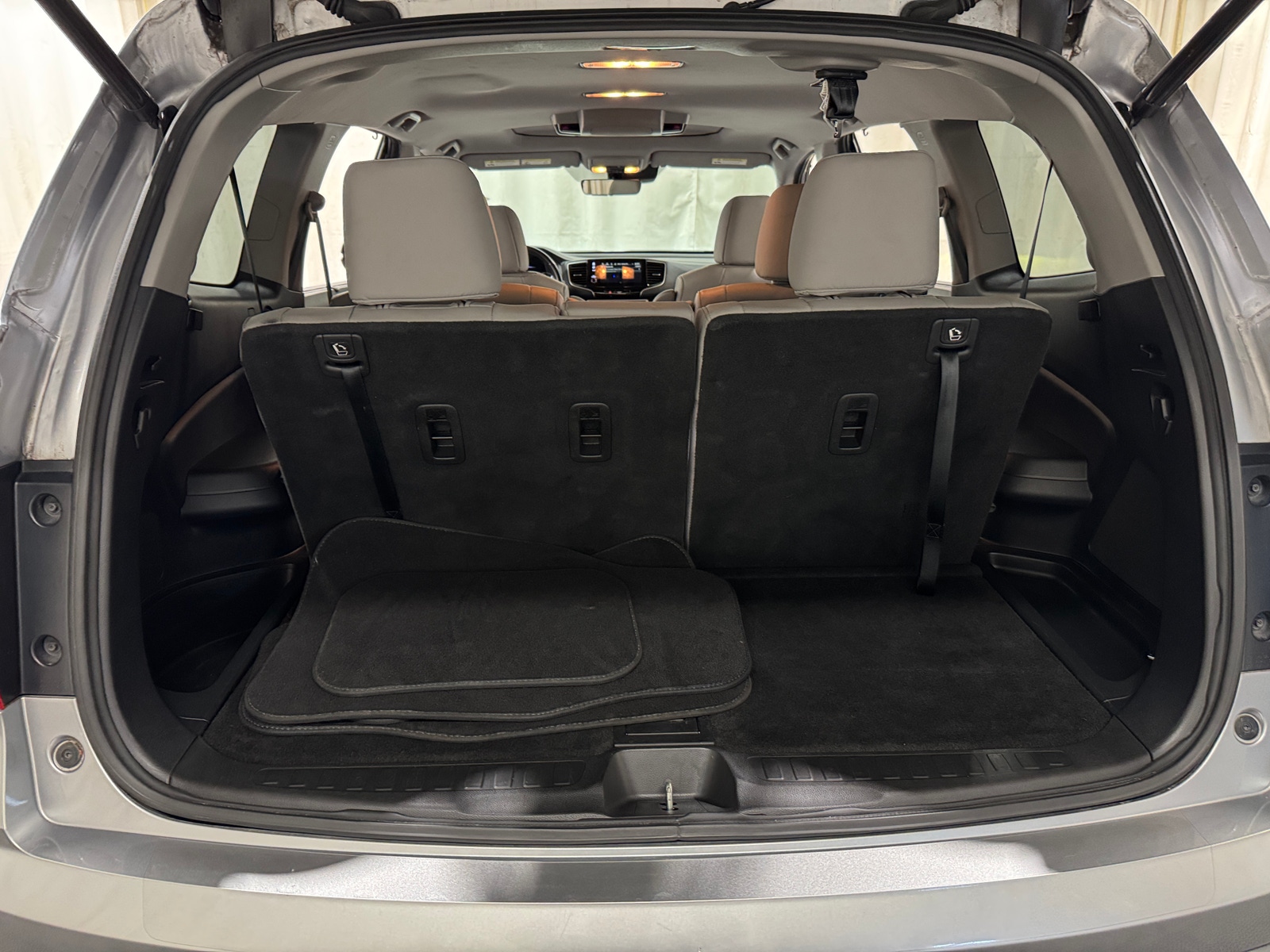Thumbnail: 2019 Honda Pilot - 6