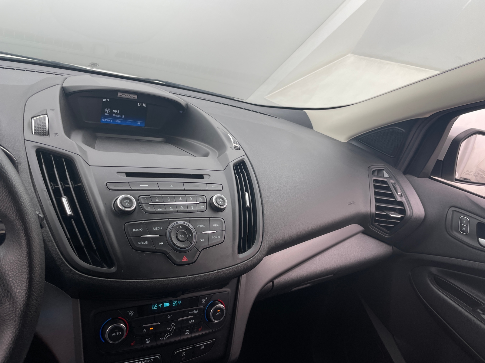 Thumbnail: 2017 Ford Escape - 4