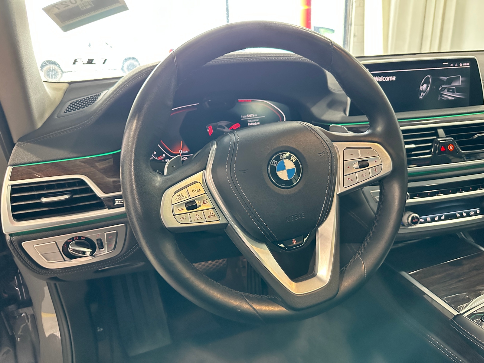 Thumbnail: 2022 BMW 7 Series - 4