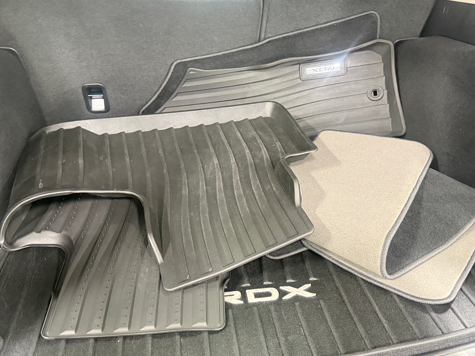 Thumbnail: 2025 Acura RDX - 6