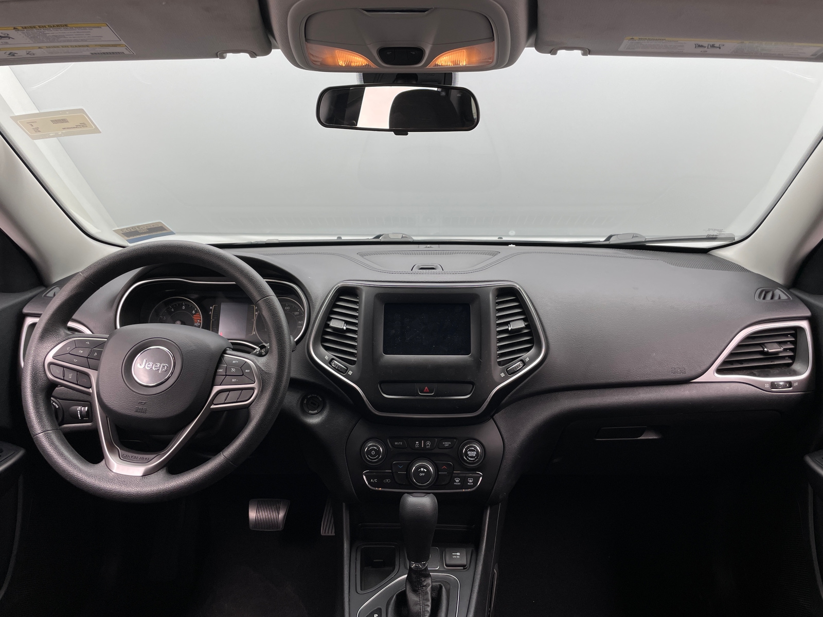 Thumbnail: 2019 Jeep Cherokee - 3