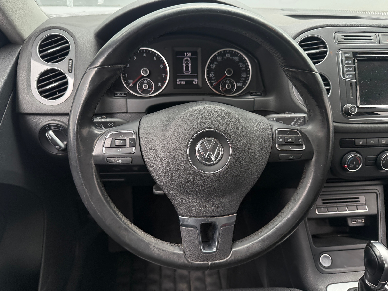 Thumbnail: 2017 Volkswagen Tiguan - 5
