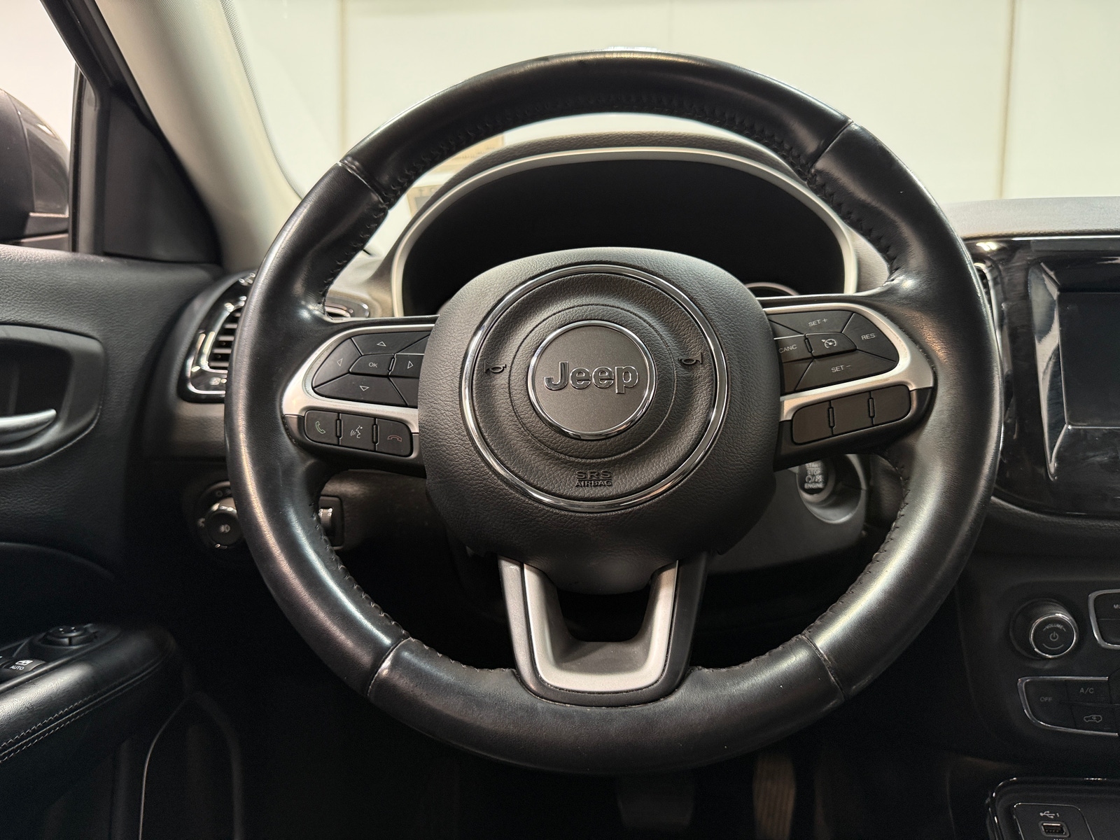 Thumbnail: 2020 Jeep Compass - 5